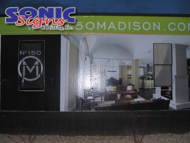 Custom channel letters for storefront