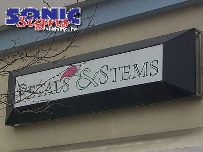 Vinyl lettering for storefront